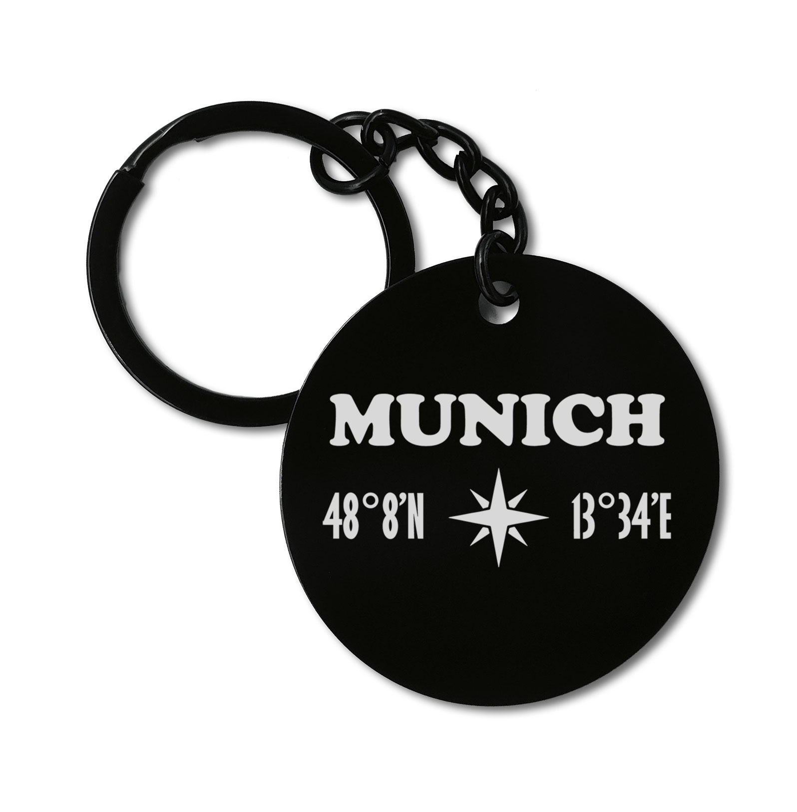Munich Coordinates Germany City Graviruotas metalinis pakabukas su pasirenkamu užkabinimu